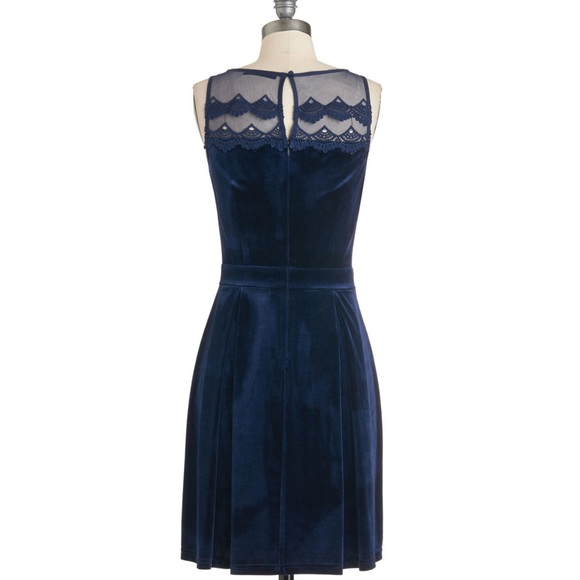 Gimme a Plush Dress - Picture 2 of 3